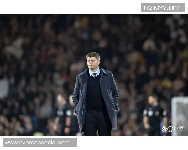 足球明星沮丧时刻的卡通表现与情感传递分析